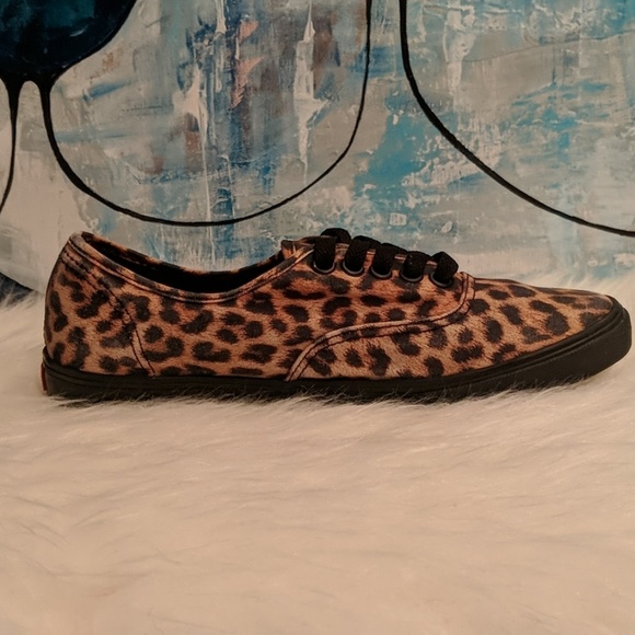 Woman's Vans Size 6.5./ Men's 5 - Picture 5 of 8